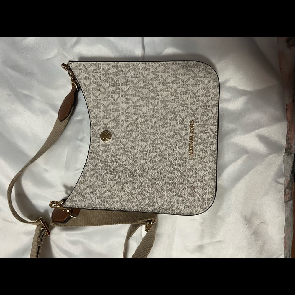 Michael Kors crossbody